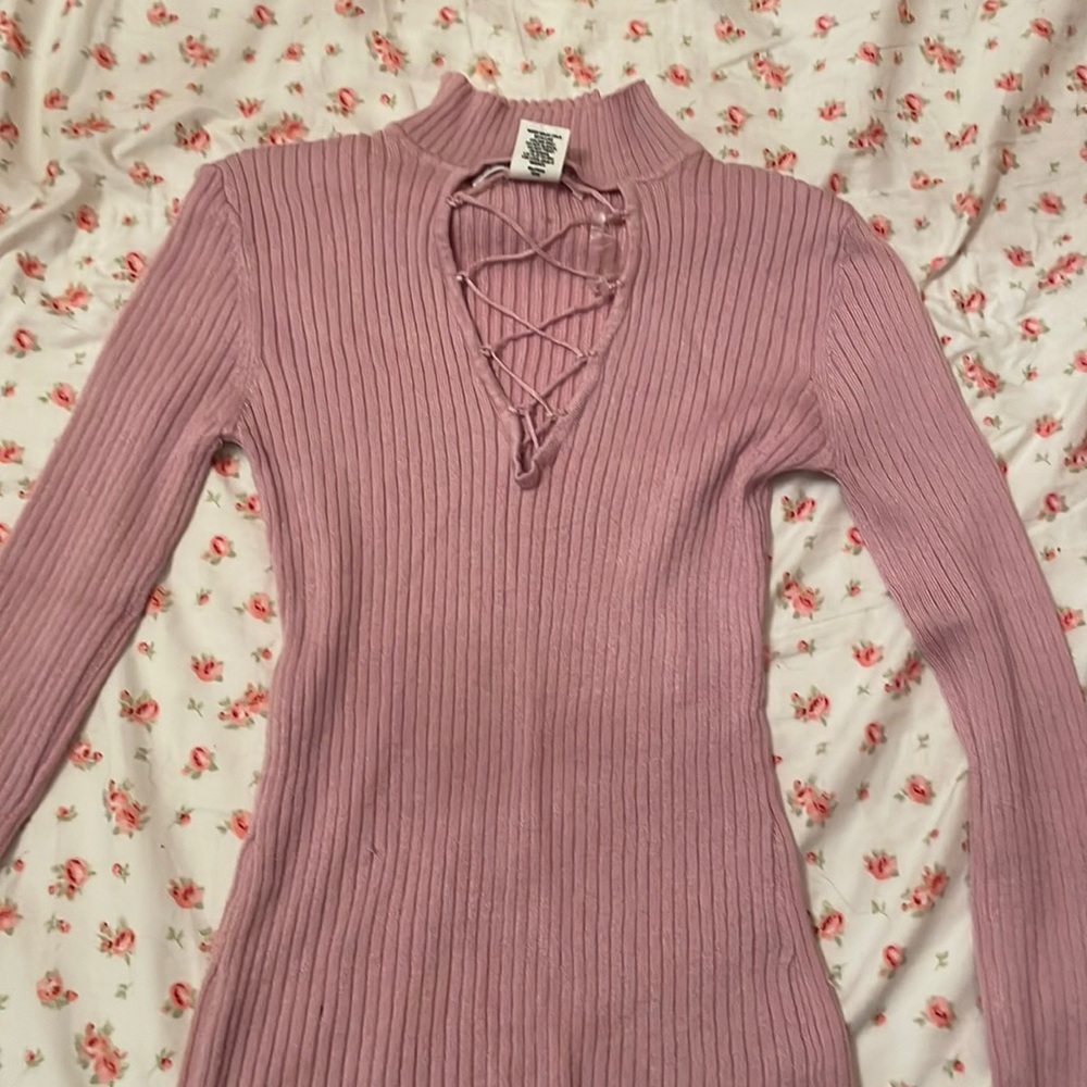 Pink, XS, Planet gold, laced turtle neck.